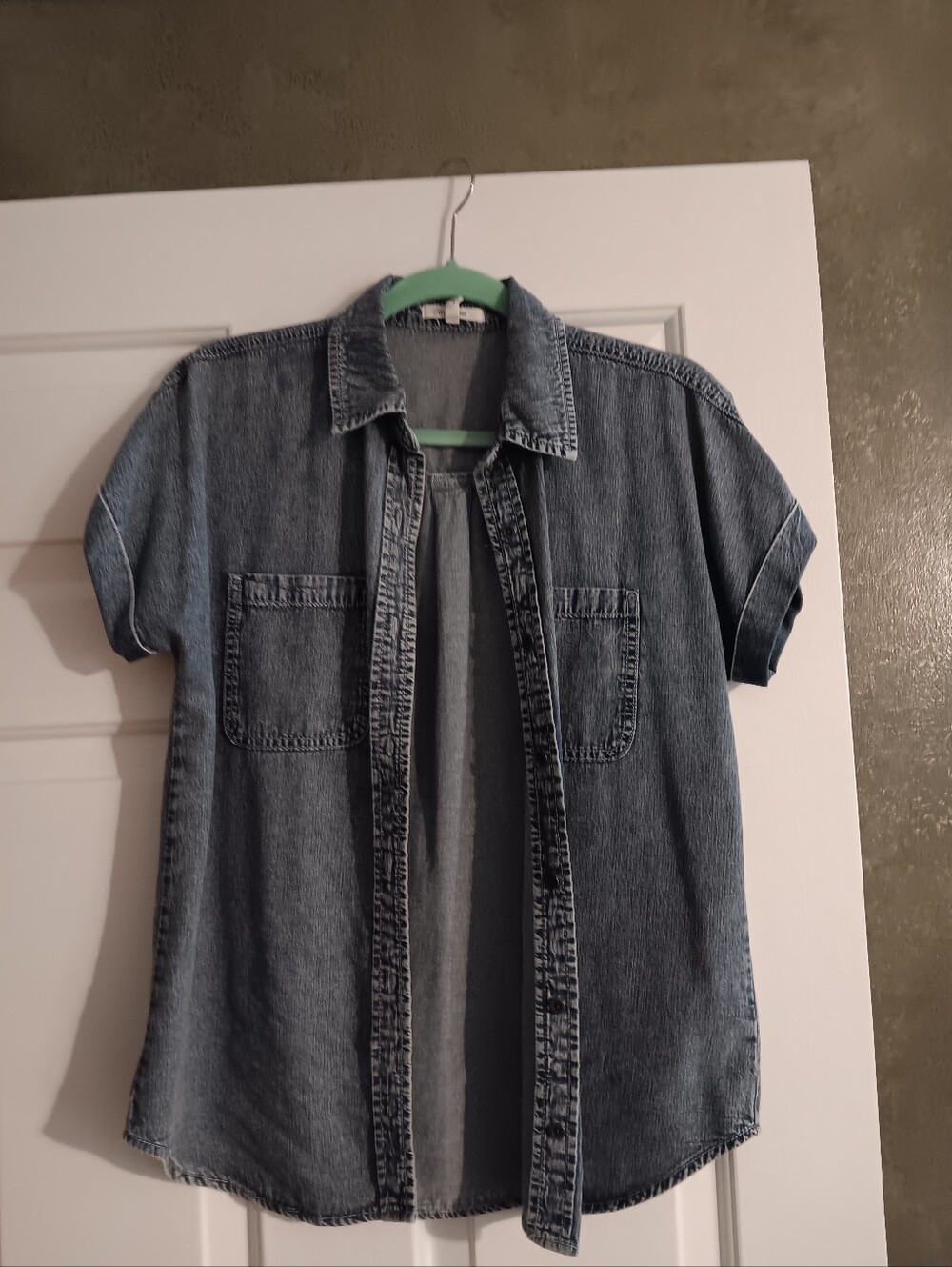 Maurices Light Wash Denim Shirt - Blue Cuffed Says Xs -- Fits As Loose Small